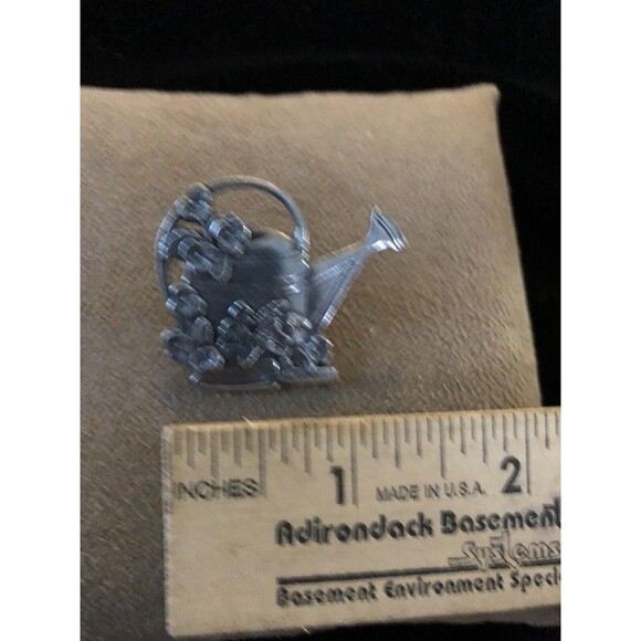 Birds & Blooms Limited Edition 2000 Pewter Watering Can Flower Brooch Pin - Picture 4 of 6